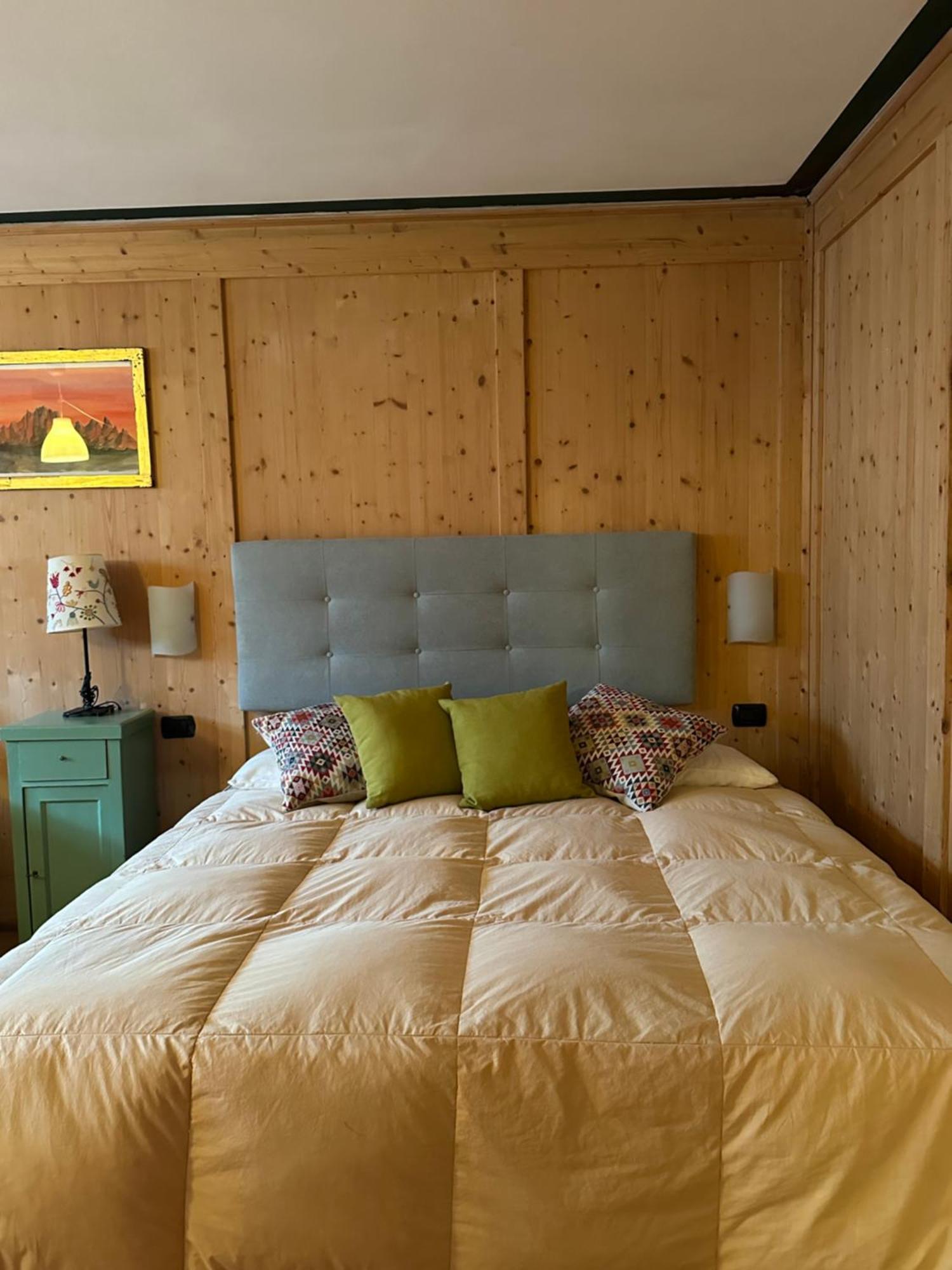 Casa Del Cirmolo - Apartments For Rent 카발레즈 외부 사진